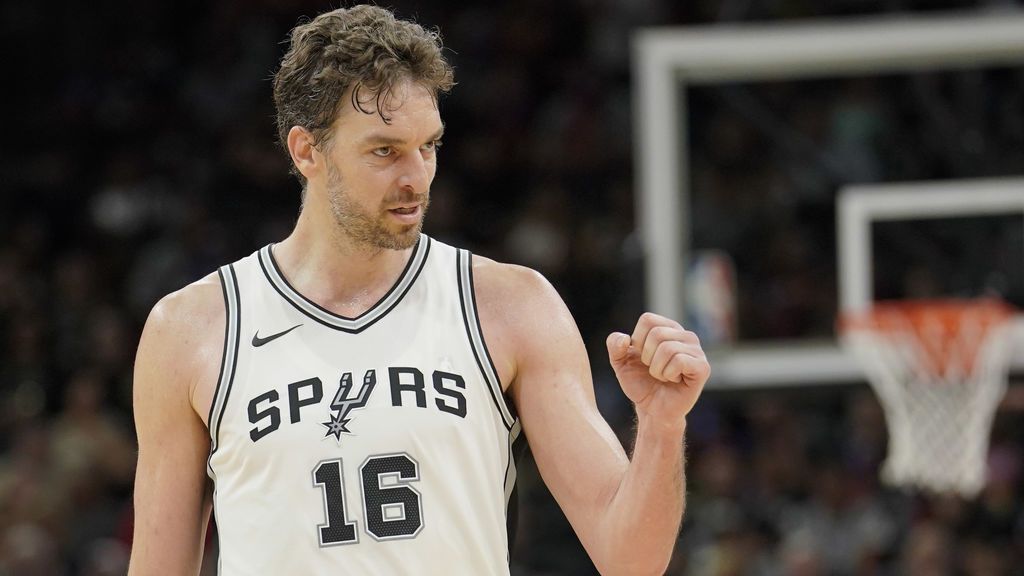 Pau Gasol emula a Pippen y Duncan con una gran actuación a los 37 años Pau Gasol emula a Pippen y Duncan con una gran actuación a los 37 años