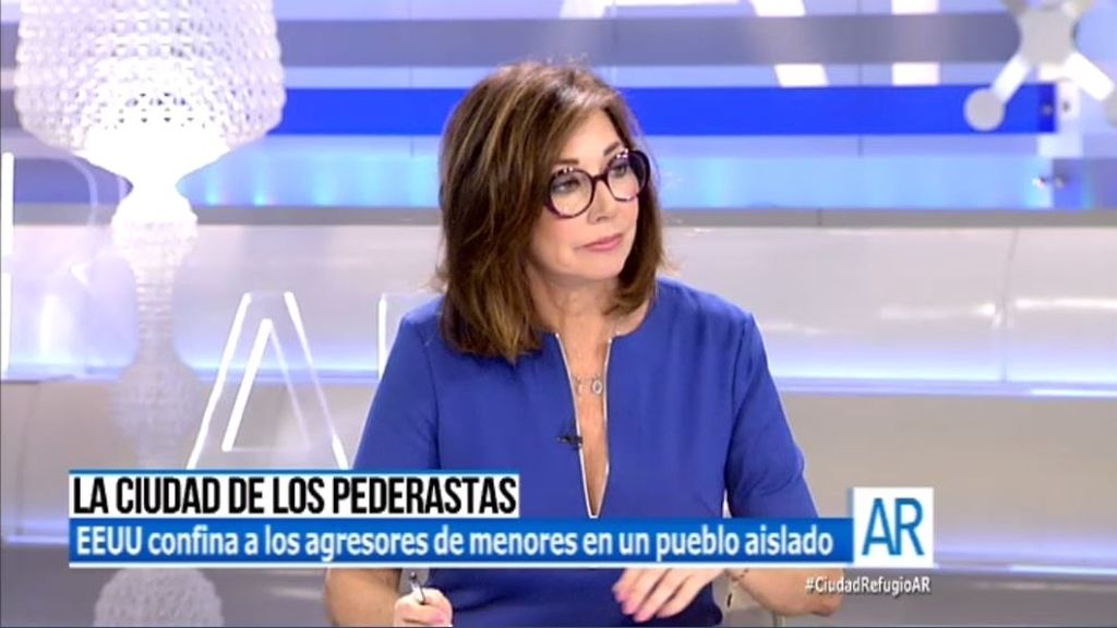 La colección de gafas de Ana Rosa Quintana