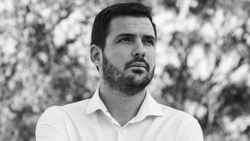 Economista, videoblogger y escritor: Edu, el hermano cesado de Alberto Garzón