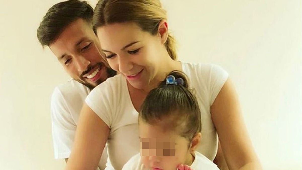 ¡Felices los 4! Tamara Gorro nos muestra por primera vez la carita de Antonio