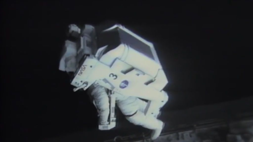 Fallece Bruce McCandless, el primer astronauta que voló en el espacio