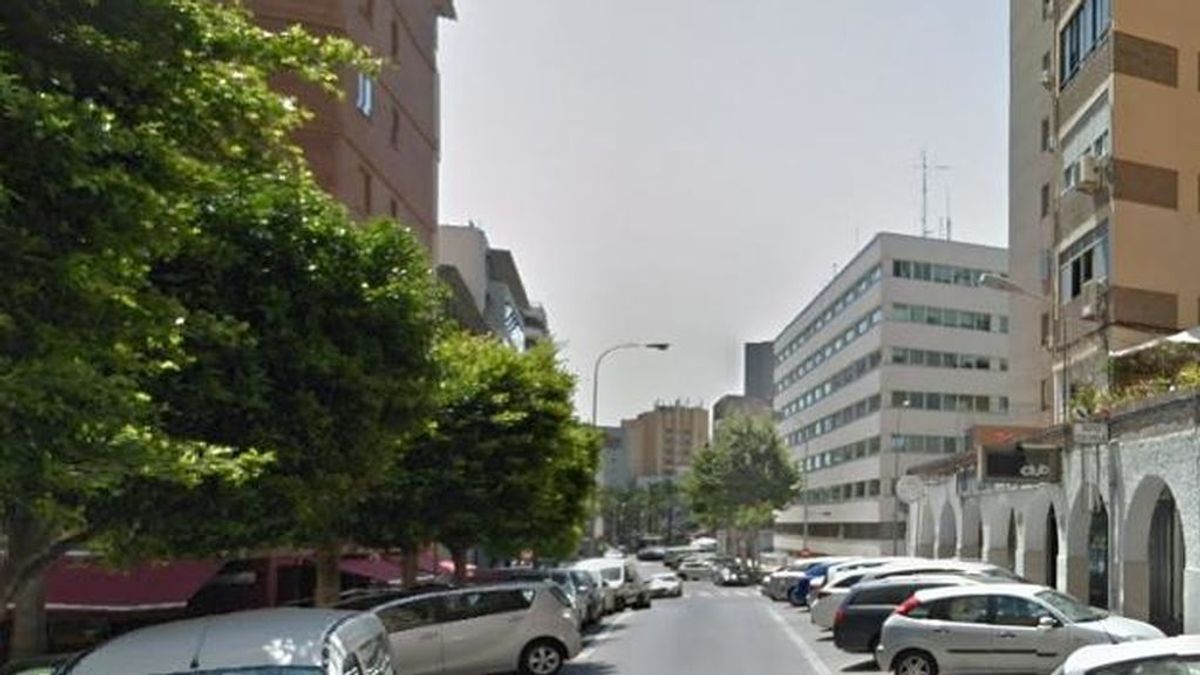 Cuatro personas atropelladas por una furgoneta en la terraza de un bar de Almería