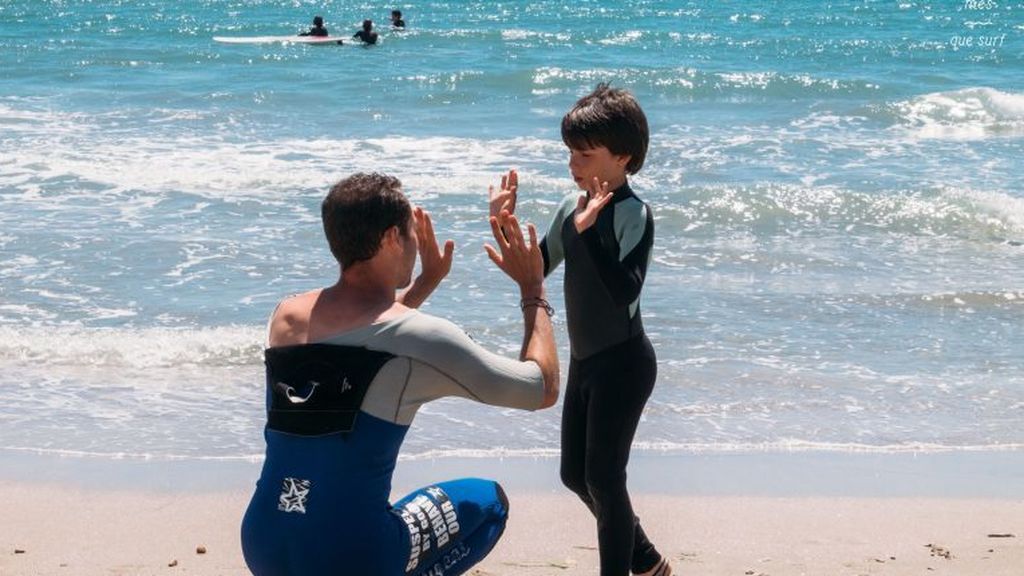 El surf,  terapia alternativa para tratar a los niños con autismo