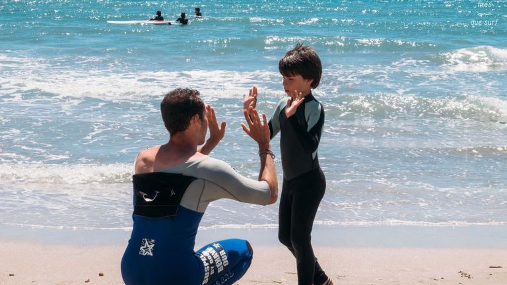 El surf,  terapia alternativa para tratar a los niños con autismo