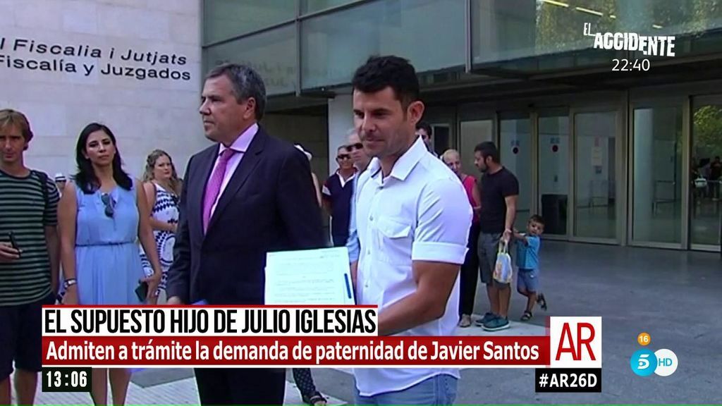 Admiten a trámite la demanda de paternidad de Javier Santos a Julio Iglesias tras una prueba de ADN positiva