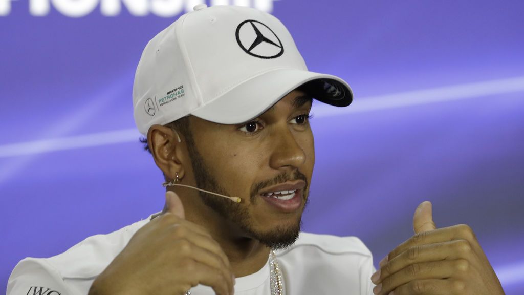 El comentario machista de Hamilton con su sobrino que le obligó a disculparse El comentario machista de Hamilton con su sobrino que le obligó a disculparse