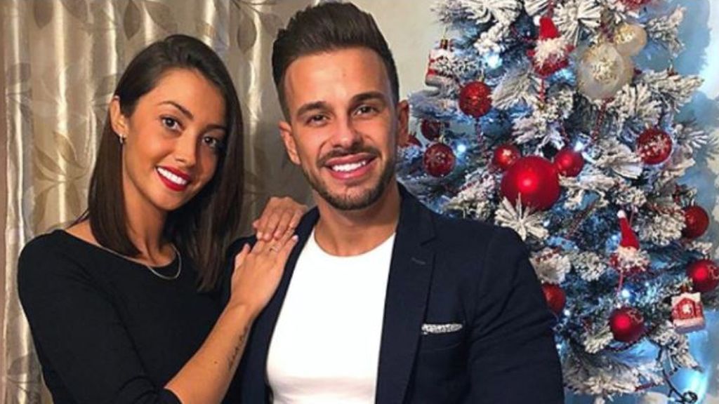 Cristian ATM presenta a su novia por Navidad