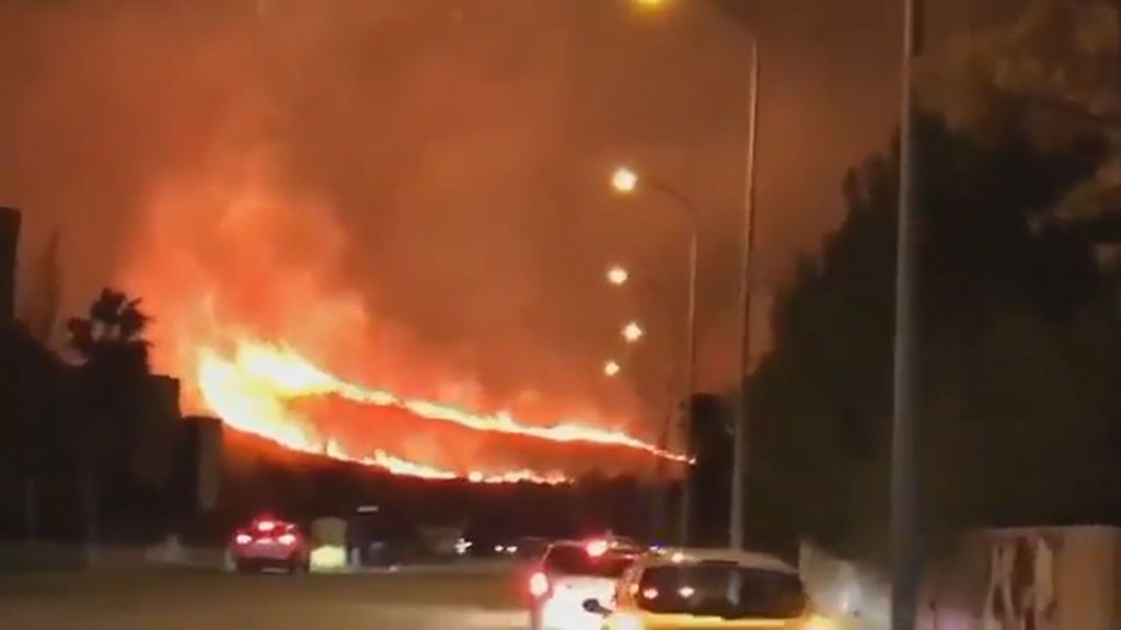 El incendio forestal de Port de Pollença, Mallorca, pasa a nivel 1