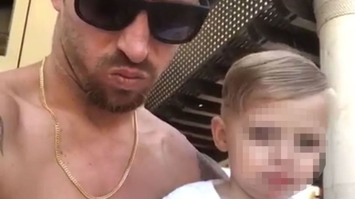 Sergio Ramos le enseña a su hijo Marco a poner cara de malo 😠