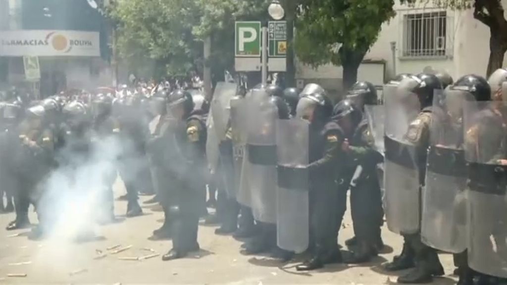 Graves disturbios durante las protestas de los médicos bolivianos