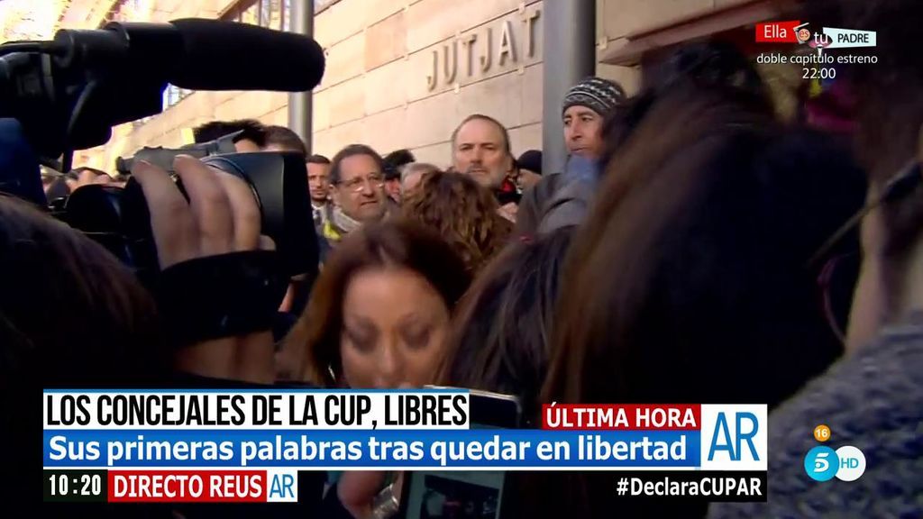 Marta Llorens y Oriol Ciurana, concejales de la CUP de Reus, se niegan a declarar ante el Juez y a hablar con periodistas españoles