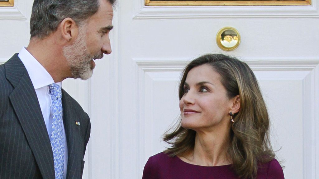 A los reyes también les llega Papá Noel: el 'must have' que Felipe regaló a Letizia por Navidad