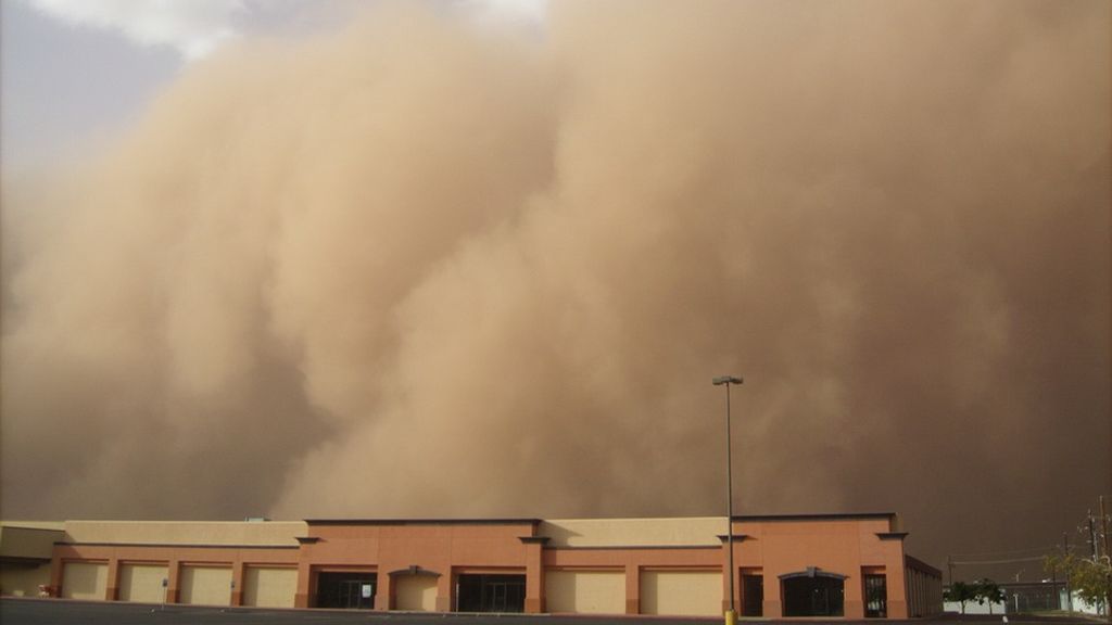 sandstorm-165332_960_720