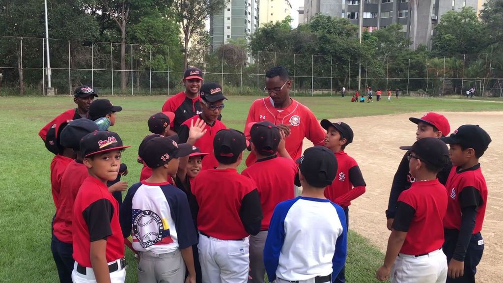 En plena convulsión política, el béisbol como vía de escape para los niños de Venezuela