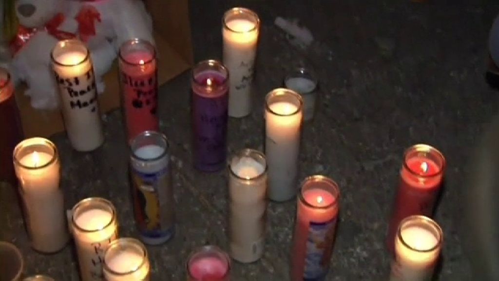 El Bronx homenajea a las doce víctimas mortales del incendio