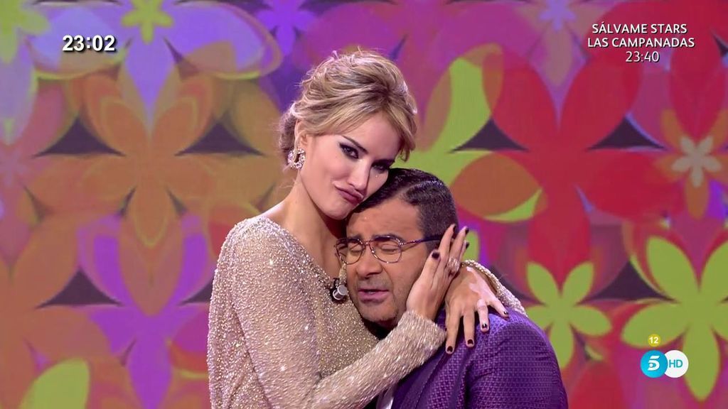 Los modelazos de Jorge Javier y los colaboradores de 'Sálvame' en las Campanadas