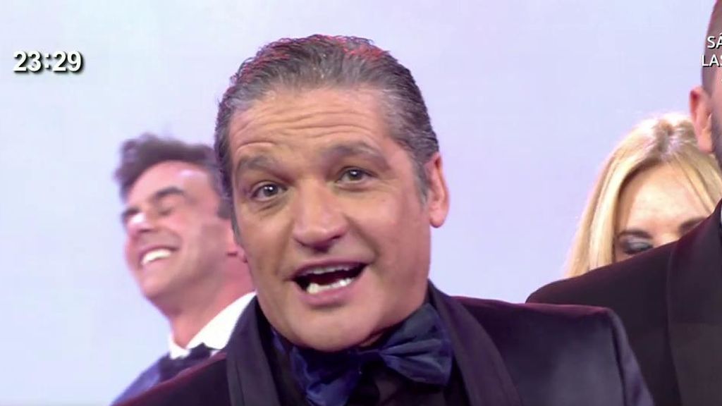 Los modelazos de Jorge Javier y los colaboradores de 'Sálvame' en las Campanadas