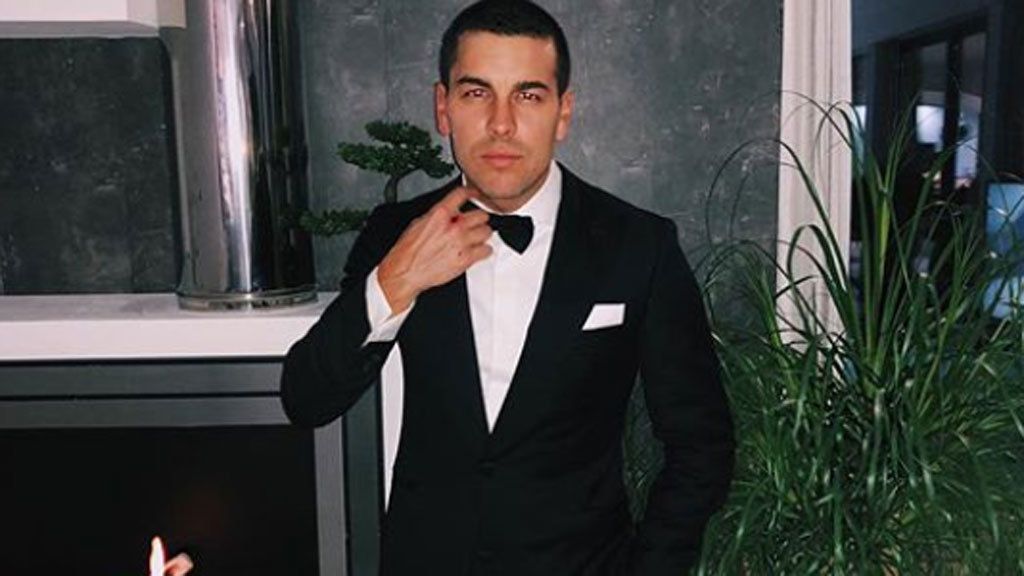 Mario Casas dio el toque 'suit up'