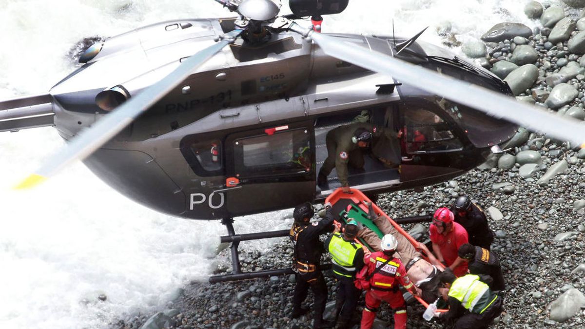 Fallecen 25 personas al caer por un barranco el autobús en el que viajaban en Perú