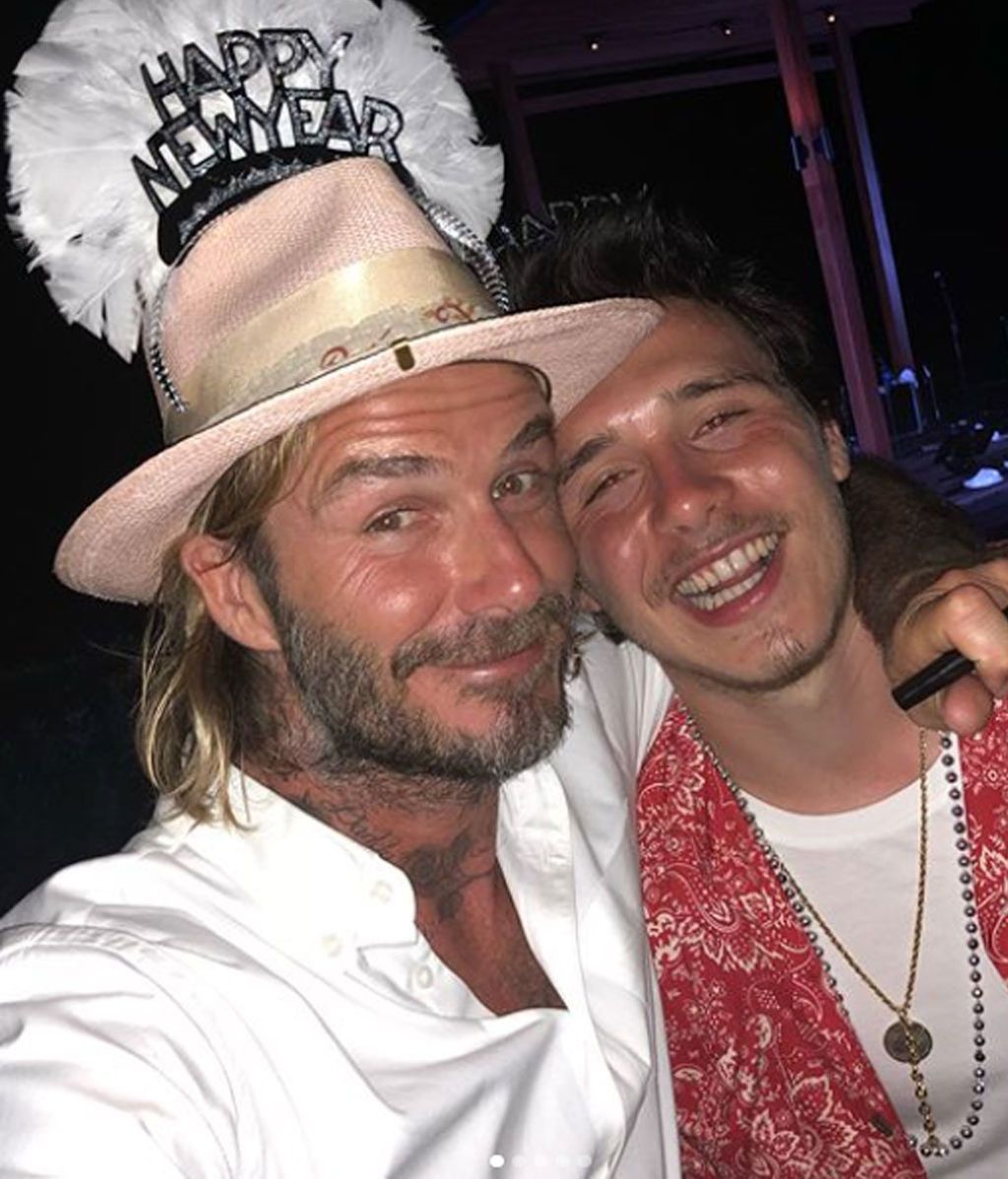 David y Brooklyn Beckham, de farra padre-hijo