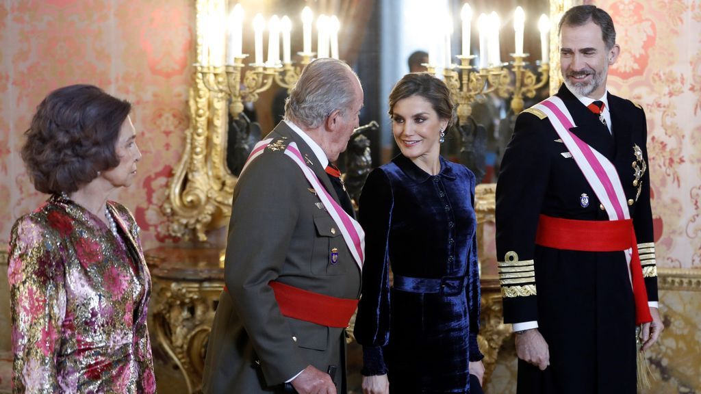 Felipe VI agradece a Don Juan Carlos su “compromiso” y “lealtad”