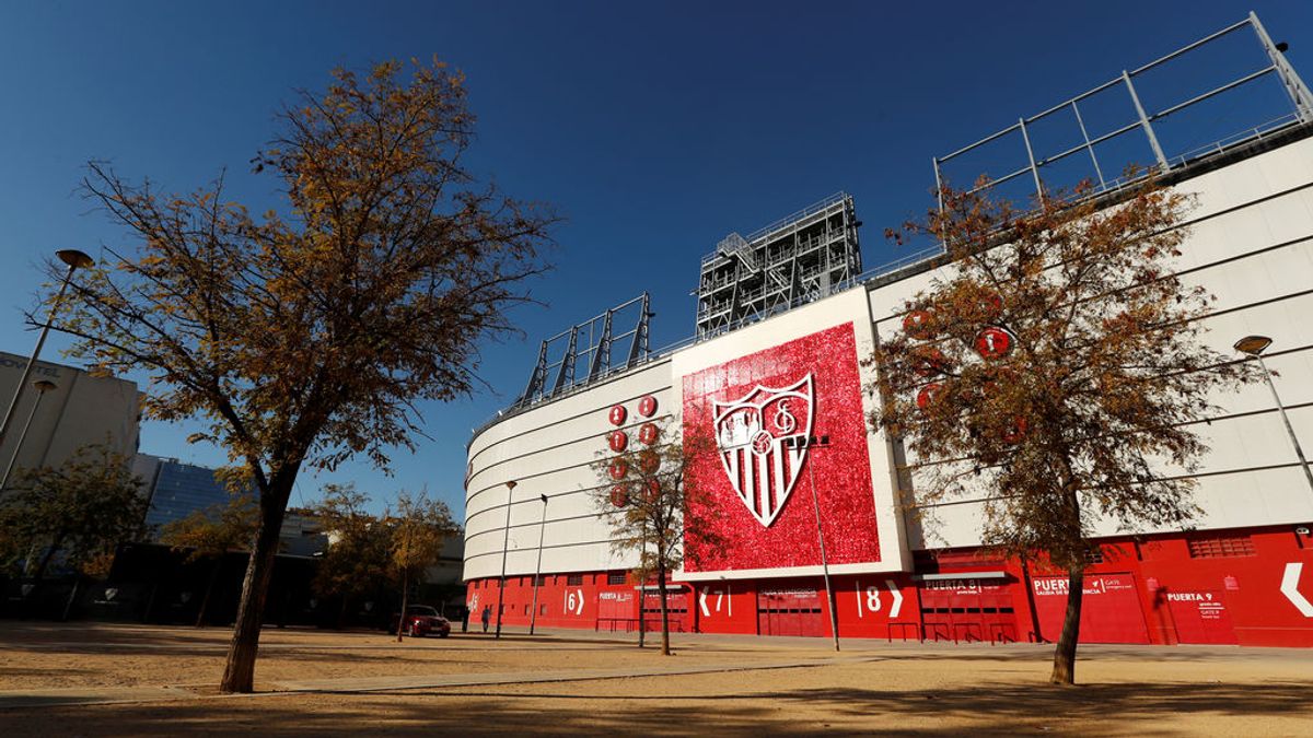 La policía detiene a 24 personas tras una pelea entre ultras del Sevilla y Betis