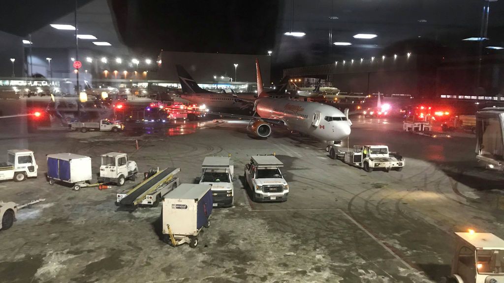 Dos aviones colisionan en la pista de aterrizaje del aeropuerto de Toronto