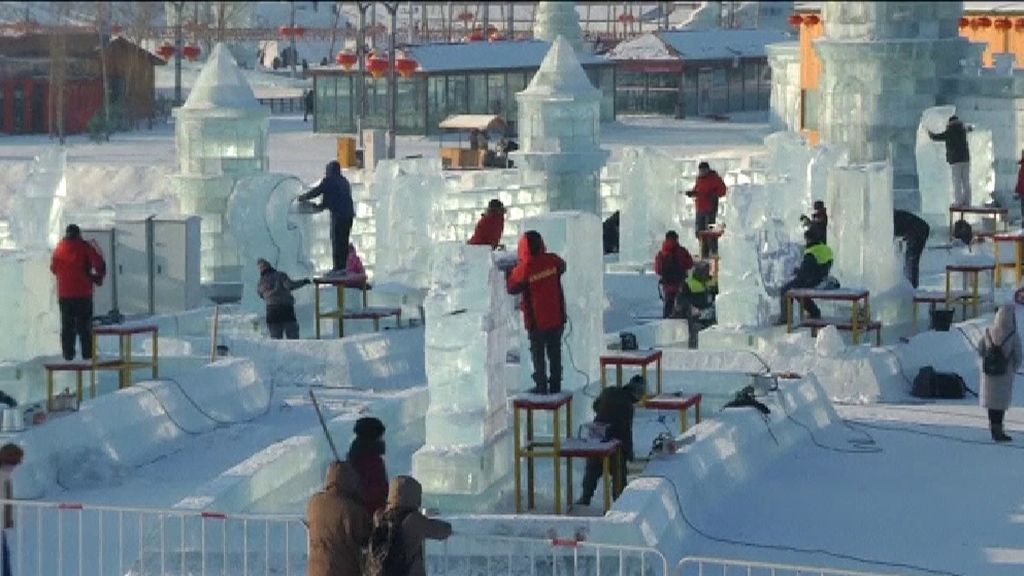 Arranca el Festival de Esculturas de Nieve y Hielo en la ciudad china de Harbin