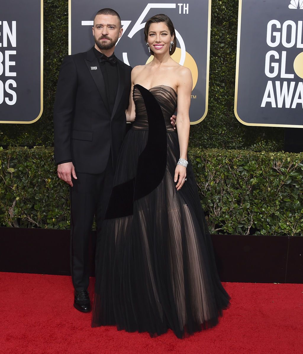 La alfombra 'negra' de los Globos de Oro contra el abuso sexual, foto a foto