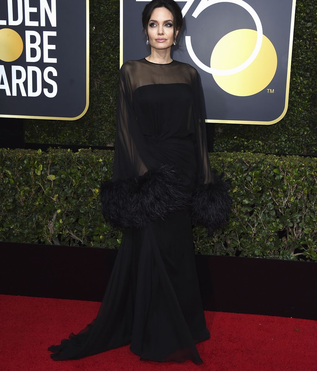 La alfombra 'negra' de los Globos de Oro contra el abuso sexual, foto a foto