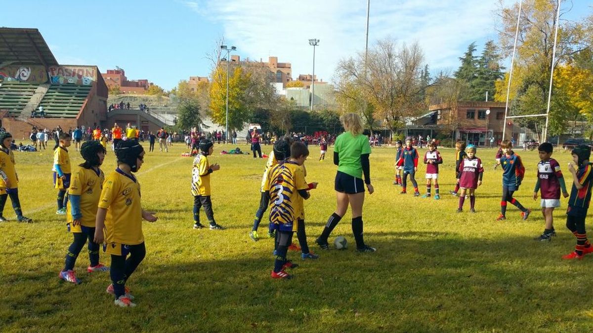 Sin gritos, sin peleas, sin resultados: jornadas de rugby para niños y niñas de 4 a 10 años