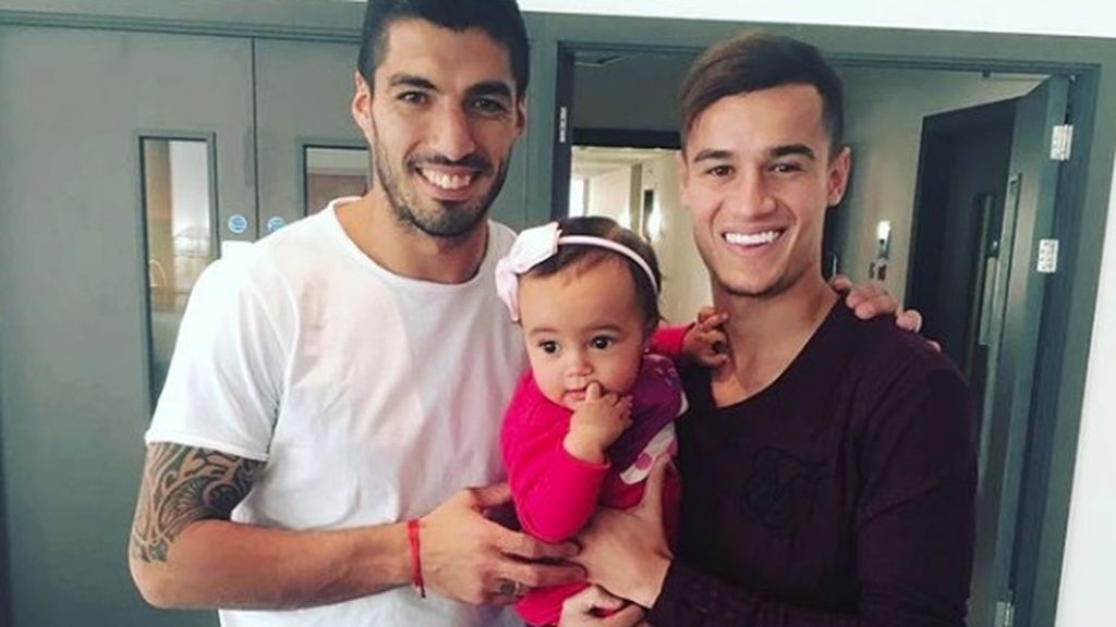 Coutinho se tatuó a 'Mickey Mouse' por petición de su hija pequeña