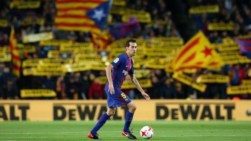 El Camp Nou volvió a pedir la libertad de los presos independentistas catalanes El Camp Nou volvió a pedir la libertad de los presos independentistas catalanes