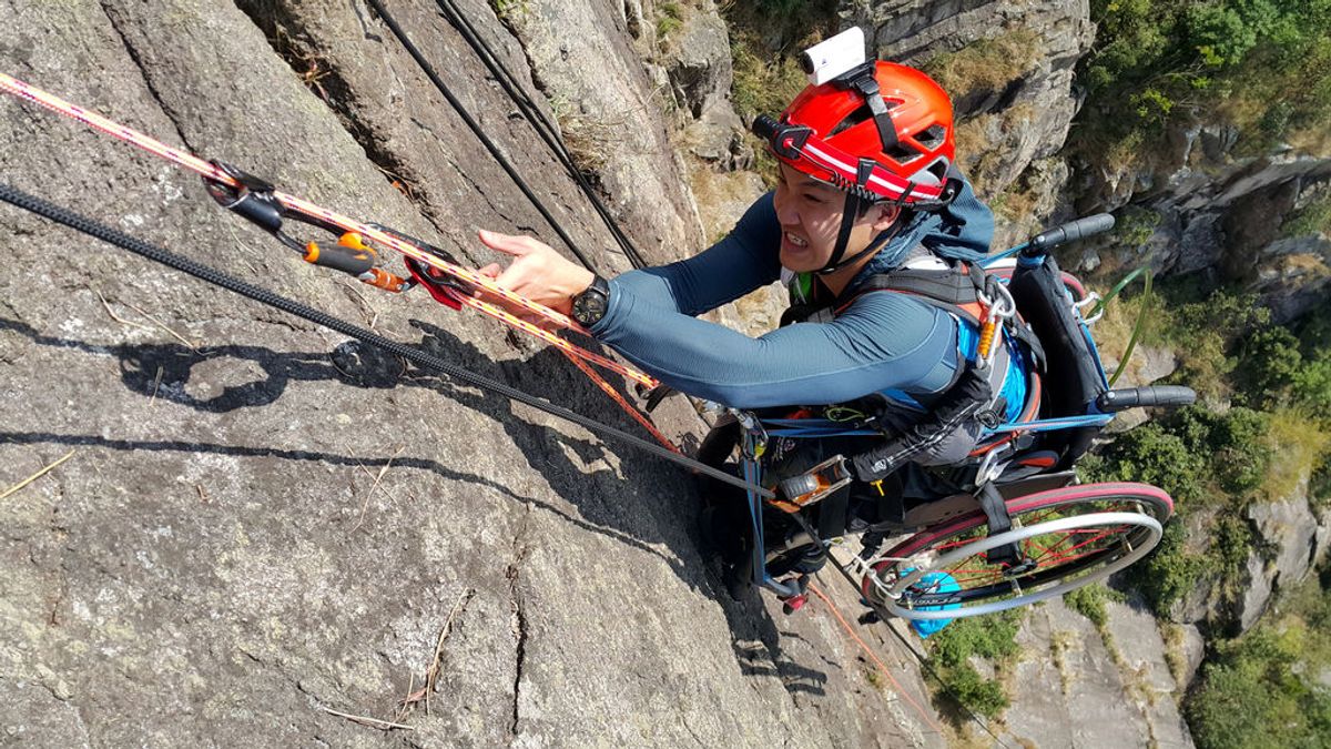 Lai Chi-wai, el alpinista chino que escala montañas con silla de ruedas