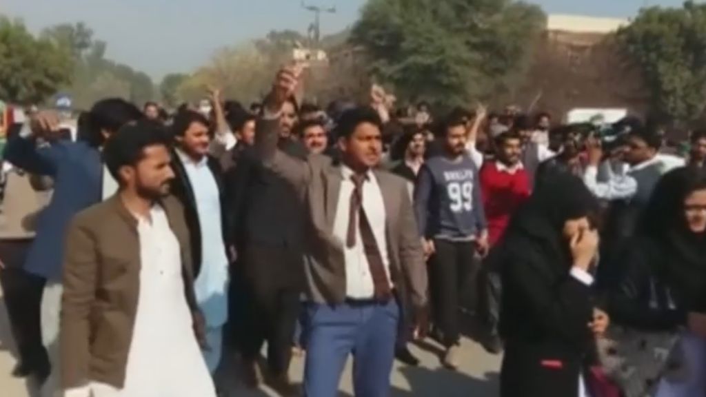 Dos muertos en las protestas organizadas en Pakistán contra las violaciones