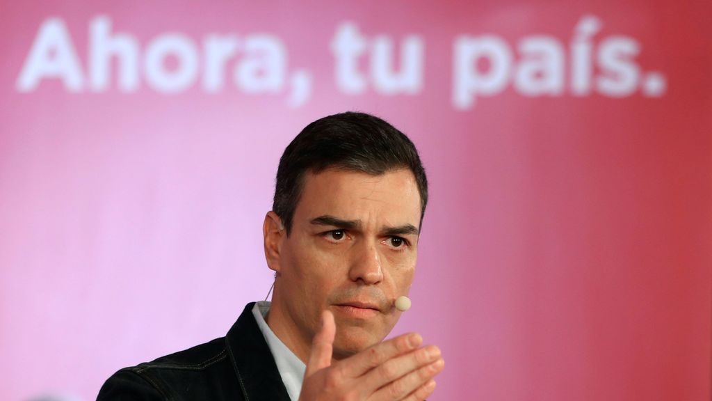 Sánchez dice que Cataluña no puede estar liderada por un "presidente inconstitucional"