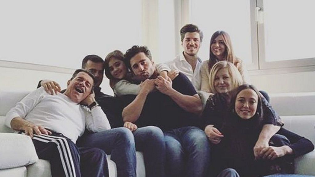 David Bustamante celebra en familia el 58 cumpleaños de su madre