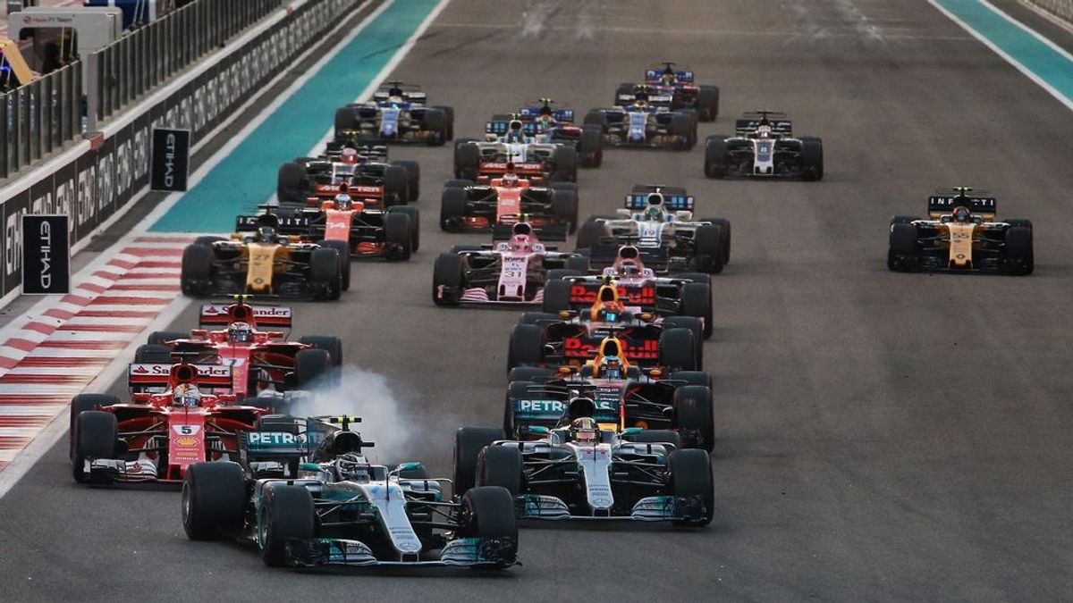 Salida del GP de Abu Dhabi 2017 de Fórmula 1.