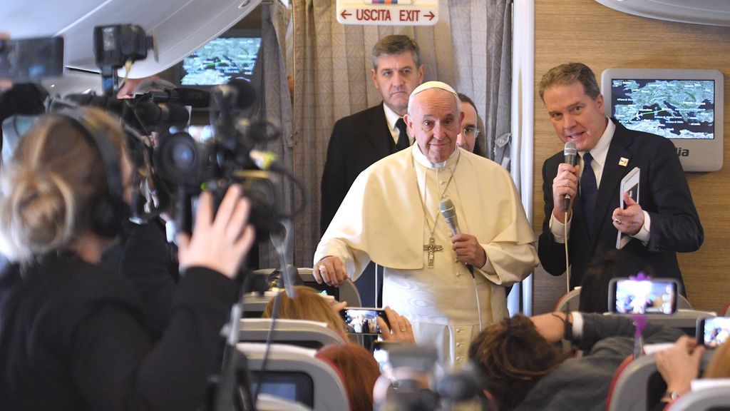 El Papa Francisco confiesa su preocupación por el estallido de "una hipotética guerra nuclear"