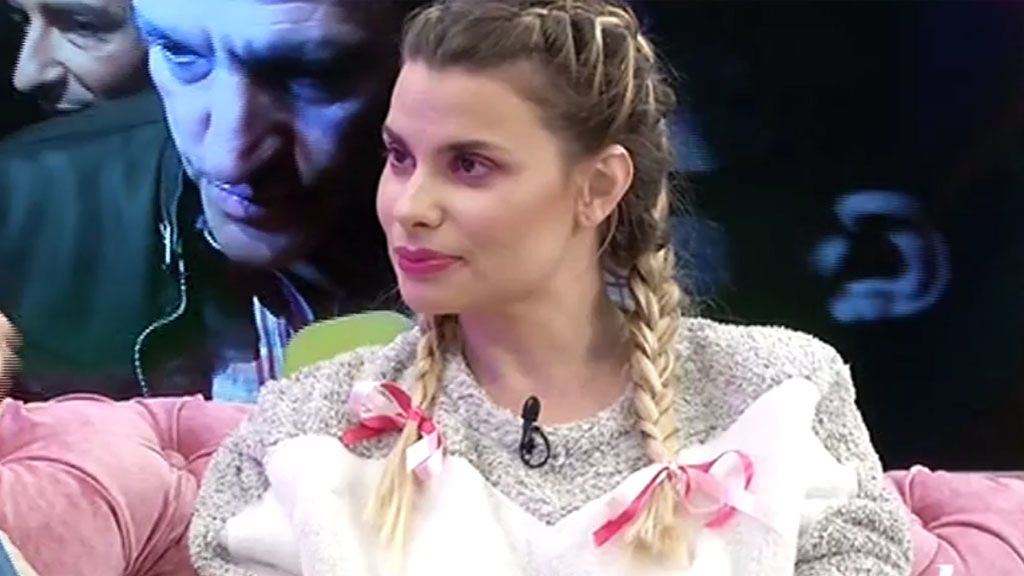 María Lapiedra confiesa que hizo manitas con Gustavo González en su primera aparición pública