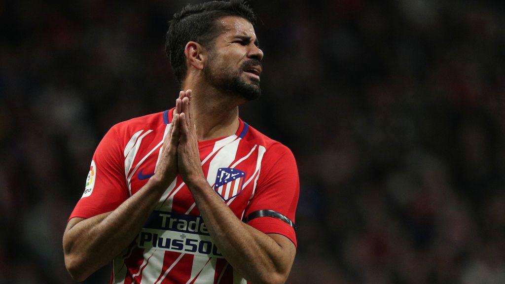 El Sevilla condena dos fallos del Atlético y vence en el Metropolitano (1-2) El Sevilla condena dos fallos del Atlético y vence en el Metropolitano (1-2)