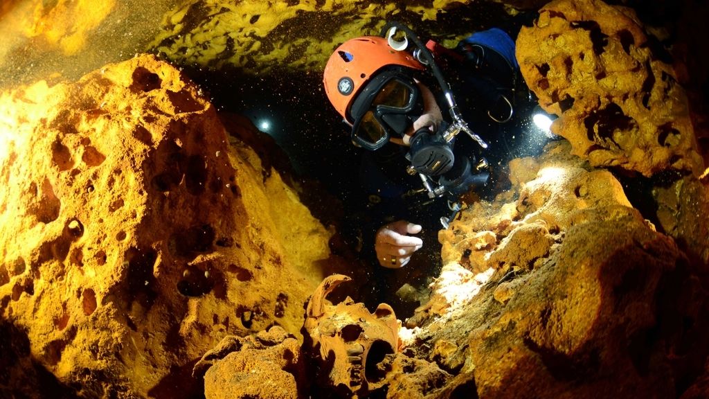 ¡Descubierta la cueva sumergida más grande del mundo!