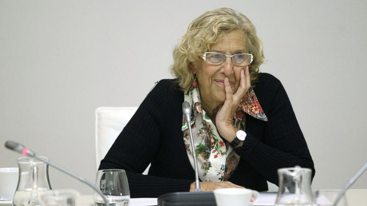 Carmena anuncia que el Ayuntamiento estudia un registro de ADN de mascotas para identificar sus excrementos