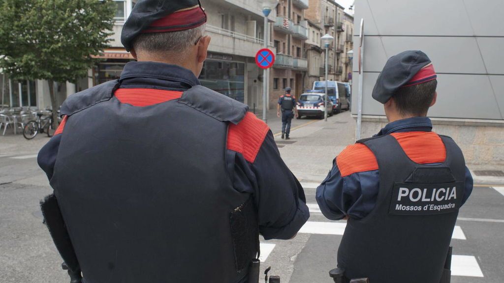 Los Mossos liberan a una mujer retenida en un piso en Salou