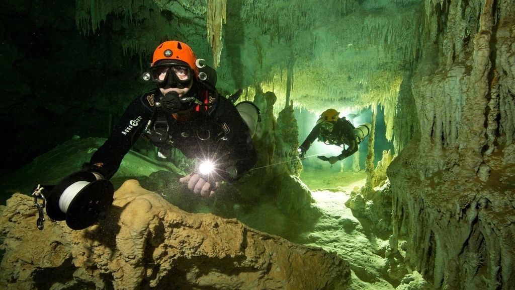 ¡Descubierta la cueva sumergida más grande del mundo!