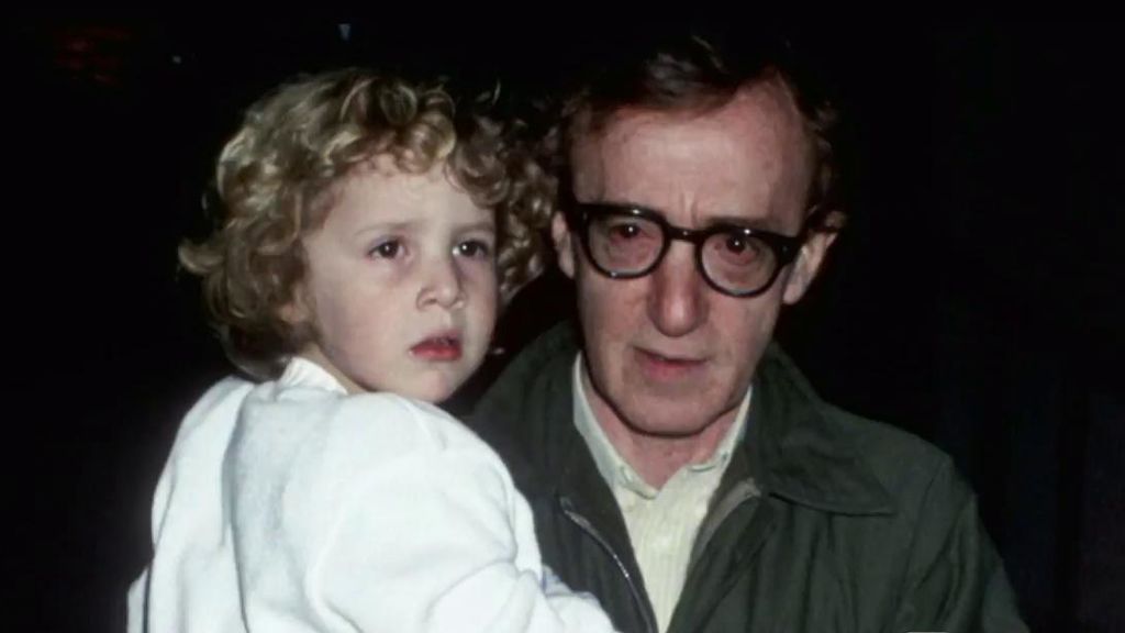 Woody Allen niega que abusara de su hija y acusa a la madre de manipularla