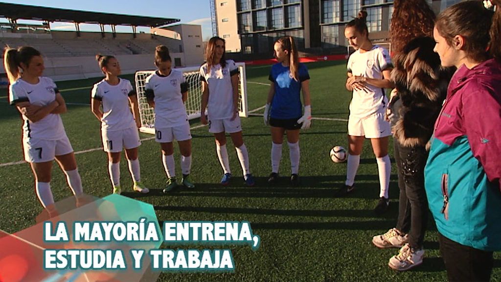 Ana cumple uno de sus sueños: jugar con las chicas del Madrid Club de Fútbol Femenino