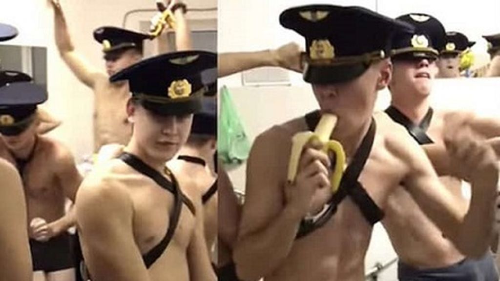 El 'sensual' vídeo de los cadetes rusos que revoluciona internet pero escandaliza a su país