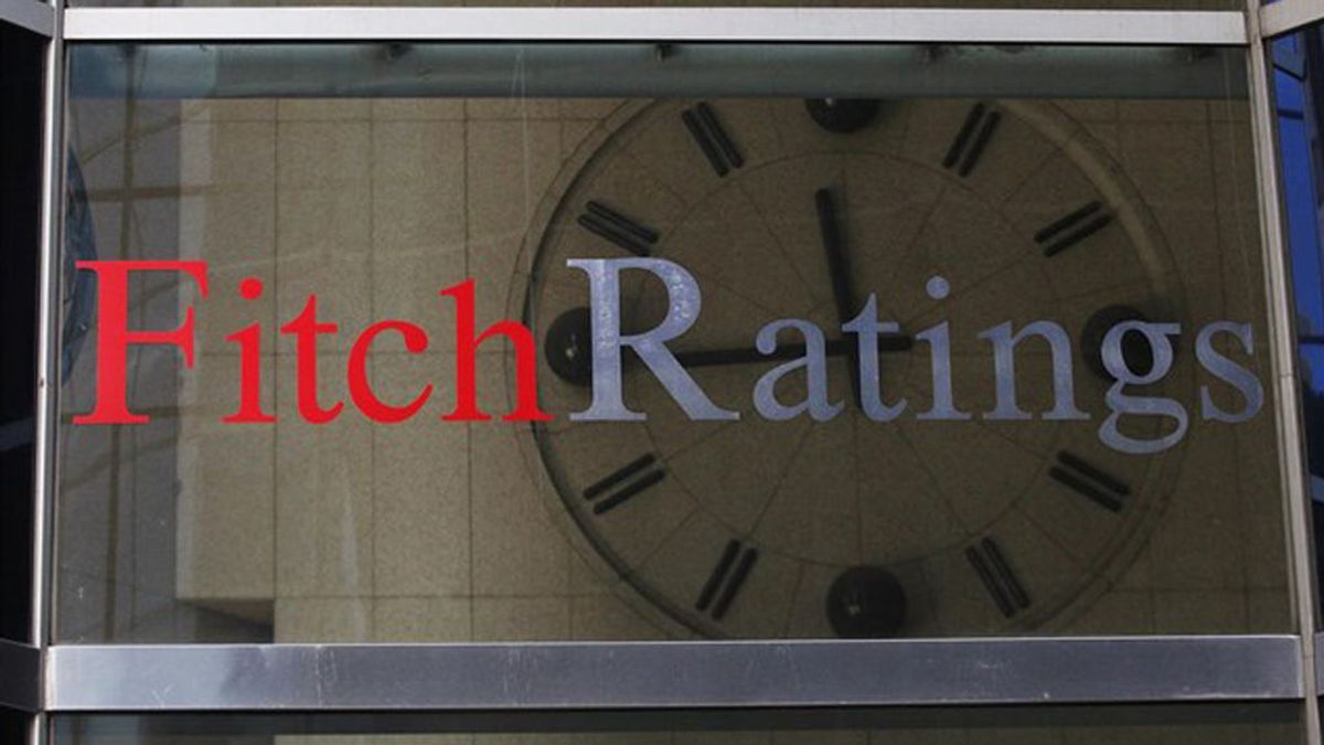 Fitch eleva el rating de España hasta 'A-', grado de solvencia que no tenía desde 2012