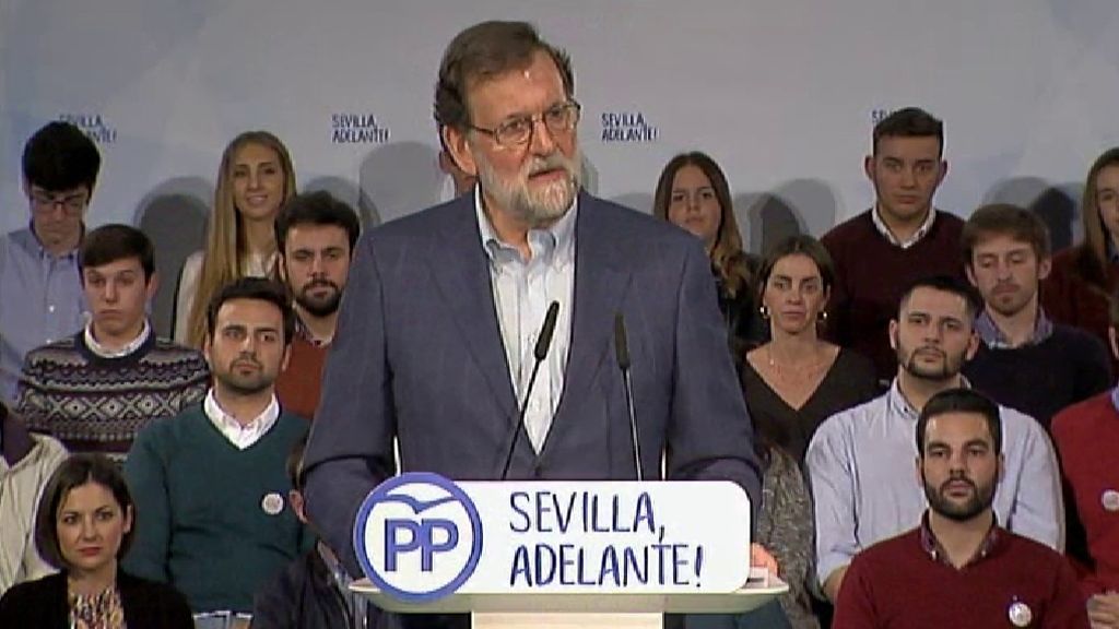 Rajoy asegura que Cataluña tiene que formar Gobierno con urgencia y dentro de la ley